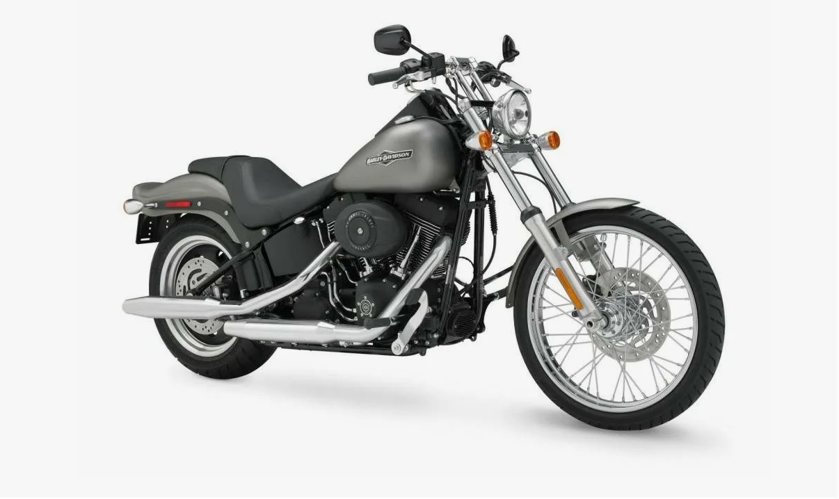 Обслуживание и шиномонтаж мотоцикла Harley-Davidson FXSTB Night Train